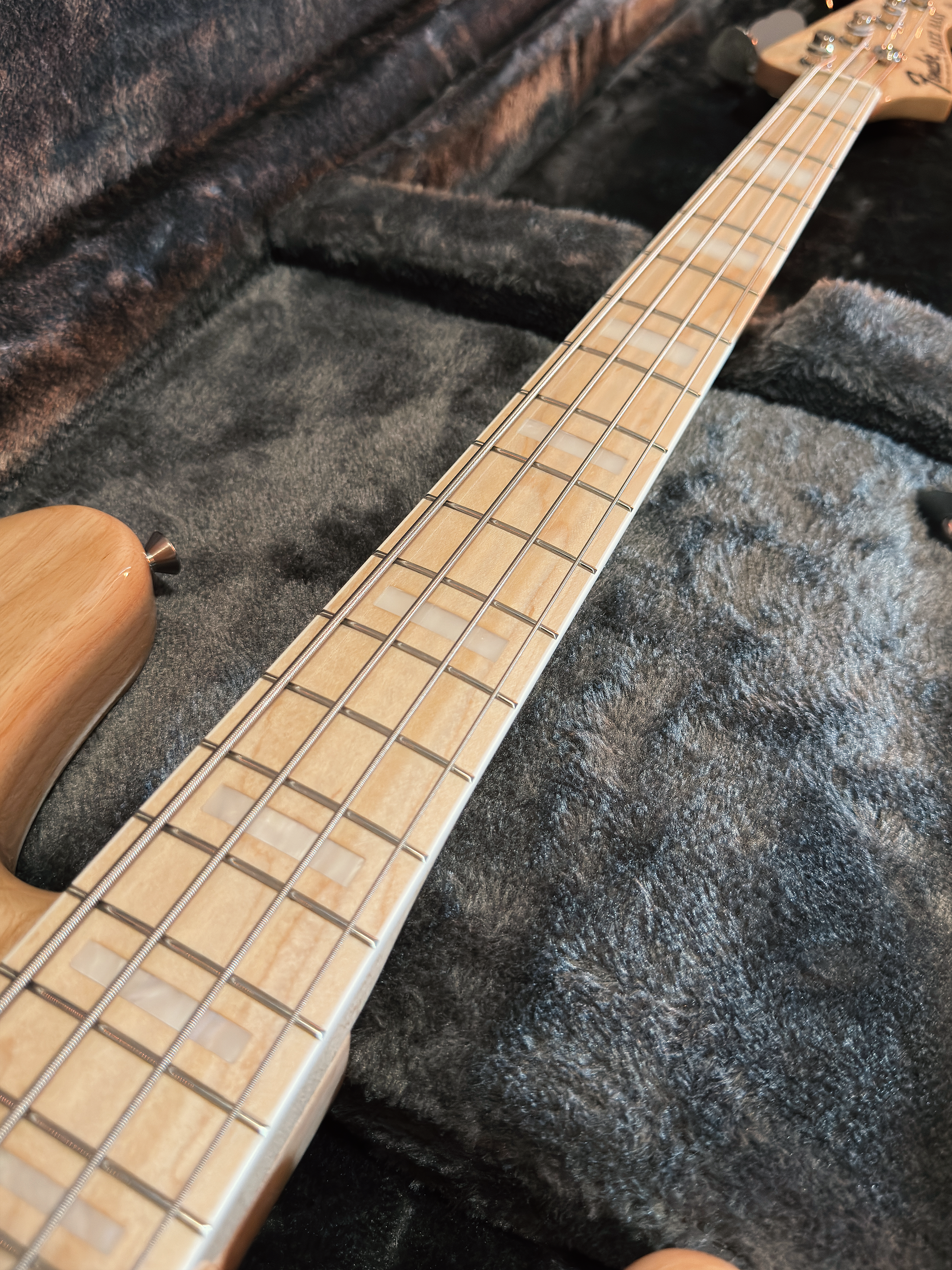 2025 Fender Made in Japan Traditional II 70s Jazz Bass 8.5 lbs - Natural