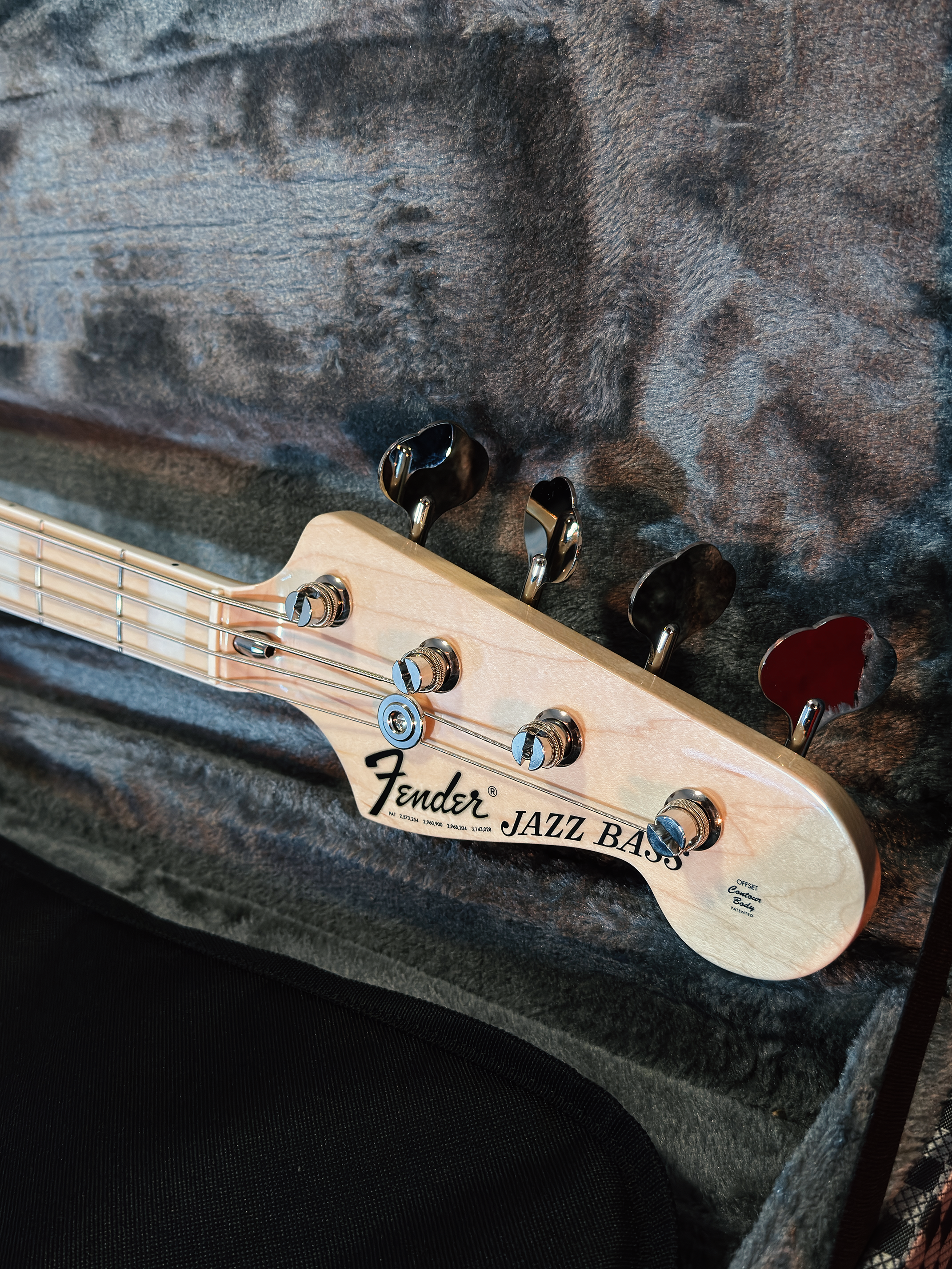 2025 Fender Made in Japan Traditional II 70s Jazz Bass 8.5 lbs - Natural